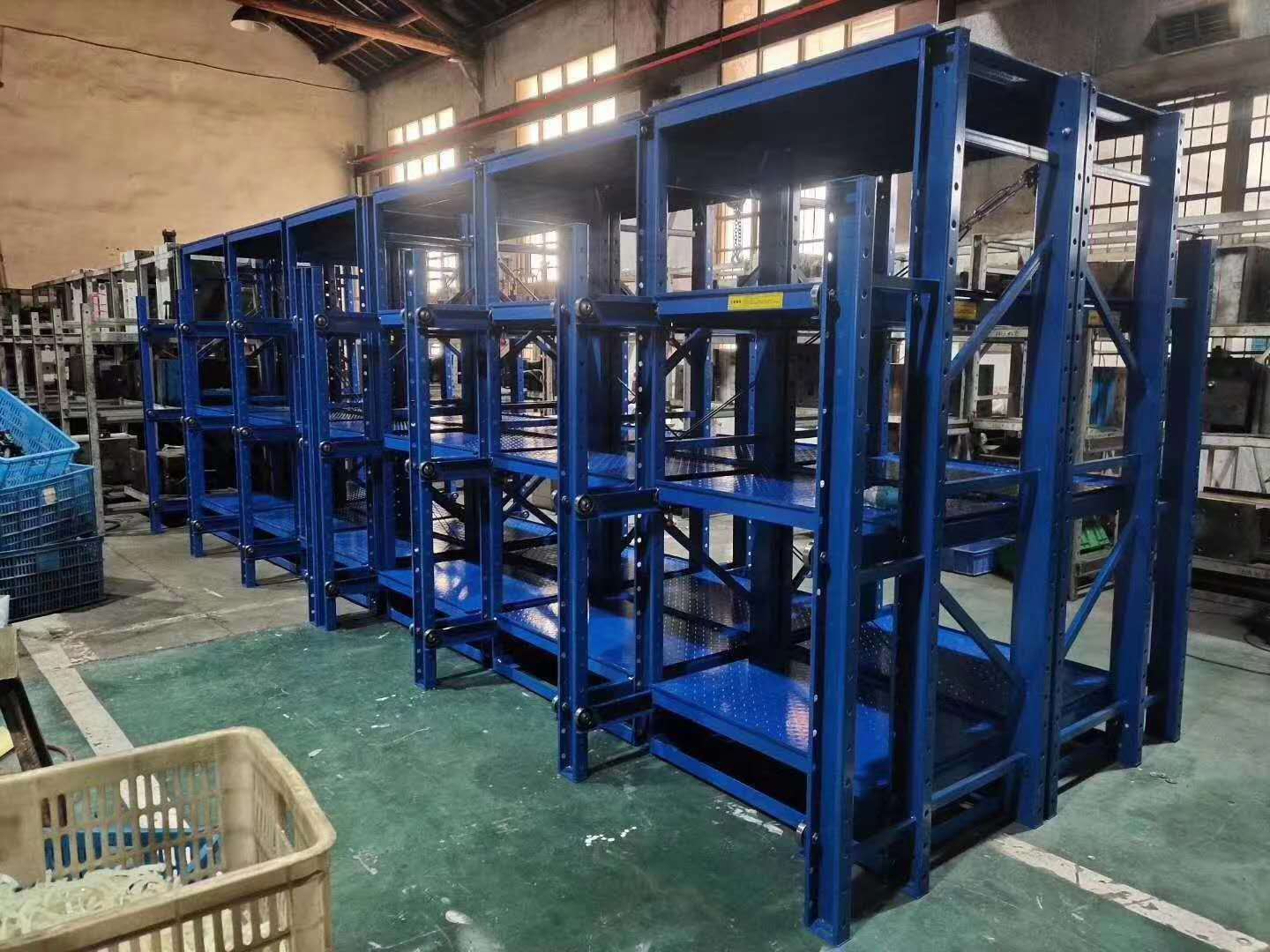 臥式模具貨架投入使用 現(xiàn)場圖片展現(xiàn)高效倉儲新體驗(yàn)