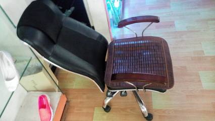 北海365二手網 100元轉讓二手電腦椅，聯系電話13617791635