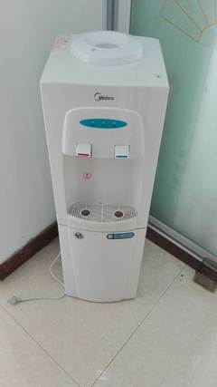 鄭州二手好物清倉 洗衣機、飲水機、老板椅95新低價轉讓
